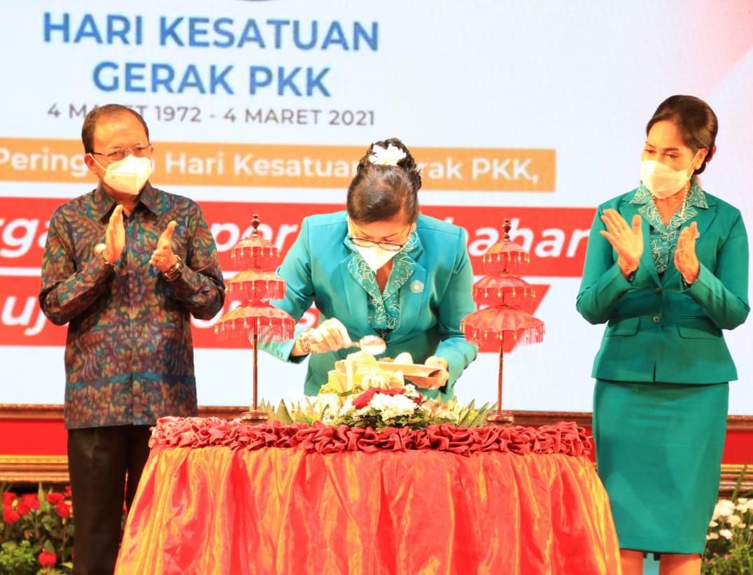 podiumnews.com-Gubernur Bali: PKK Punya Peran Strategis Sukseskan Program Pemerintah 